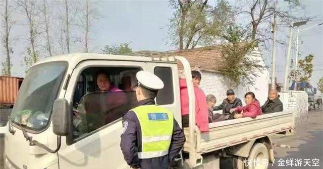 货车违法载客 单县两司机被罚款500元记6分