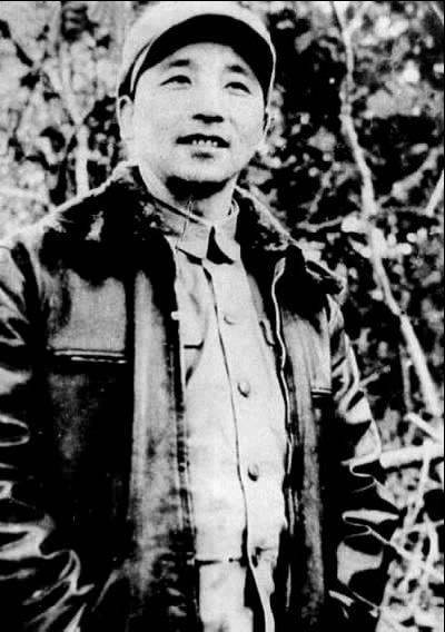 得知秦基伟的后勤部长做了一事,小平同志十分生气,批示:撤销职