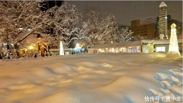 全国多地高温,中国北方这个城市却天降大雪,网友:我要去打雪仗