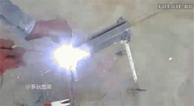 搞笑gif:妹子这衣服很是不错啊 - 360娱乐,你开心就好