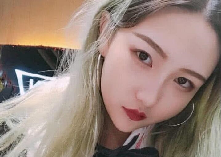 唇钉摘下后是什么样子?喝水会漏水吗?怪我年