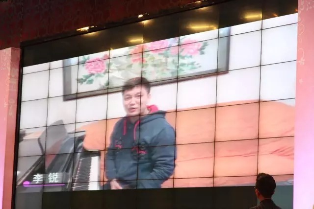 星光大道 <wbr>刘赛&派哥大婚 <wbr>最美婚纱照夺人眼球,现场众星送 星光大道 <wbr>刘赛&派哥大婚 <wbr>最美婚纱照夺人眼球,现场众星送