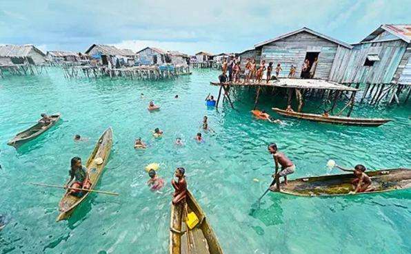 生活在大海上的民族，他们没有国籍很少去陆地，靠捕鱼为生！