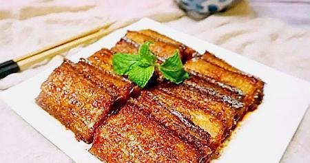 原来梅子也能入菜,带鱼加上它一起烧,是最天然最自然的味道 YG电子游戏攻略