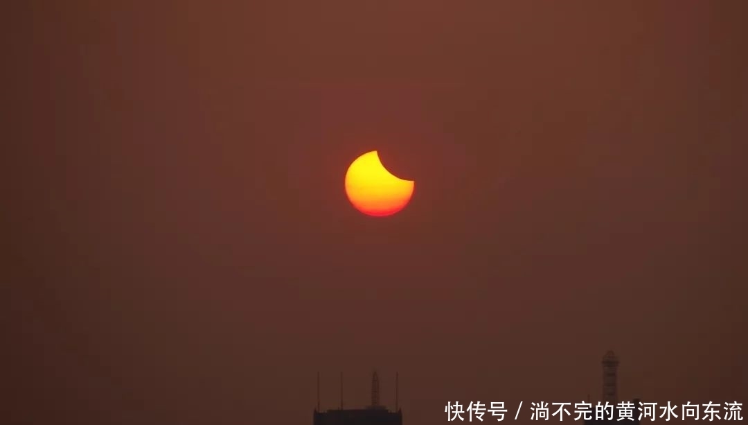 全北京抬头看!天空即将上演天狗吃太阳