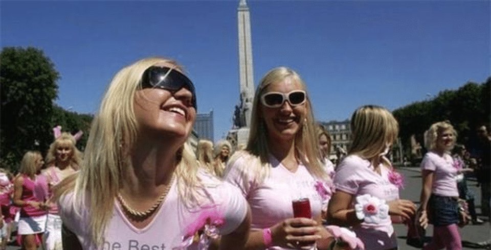 200块在乌克兰能干嘛乌克兰美女一句话回答让