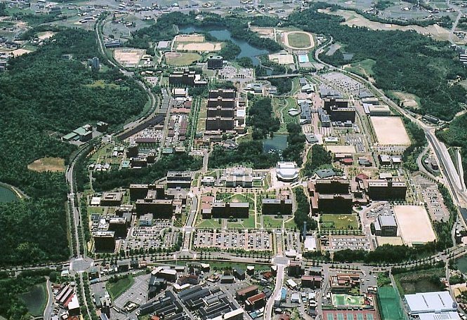 广岛大学