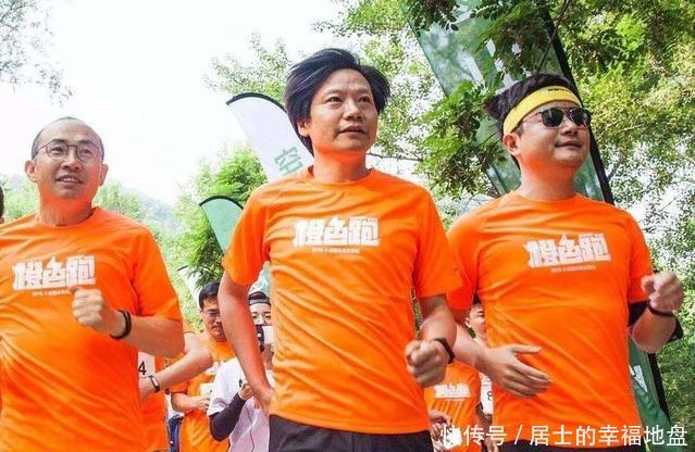 雷军的尴尬:小米8被雷军说的那么好,自己人却