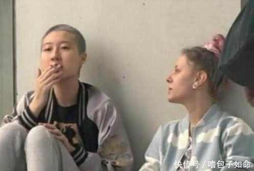 吴卓林失踪数月，新消息称疑似和女友订婚，成龙沉默发新歌秀恩爱