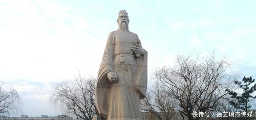 山东的北大门, 地图像用钳子夹着淄博