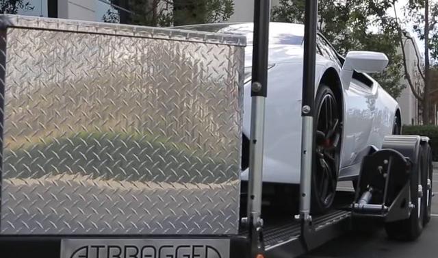 德国研制新型拖车,一个人就能拉走,看完原理很