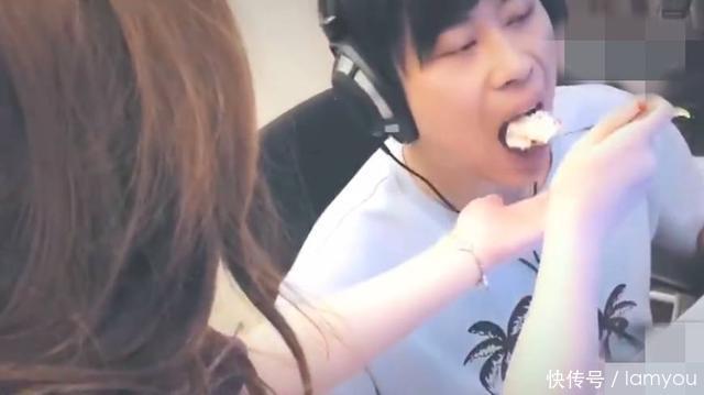 娜本是我最新直播间回放 t01794b871fb2f4c9f2.jpg?size=640x359