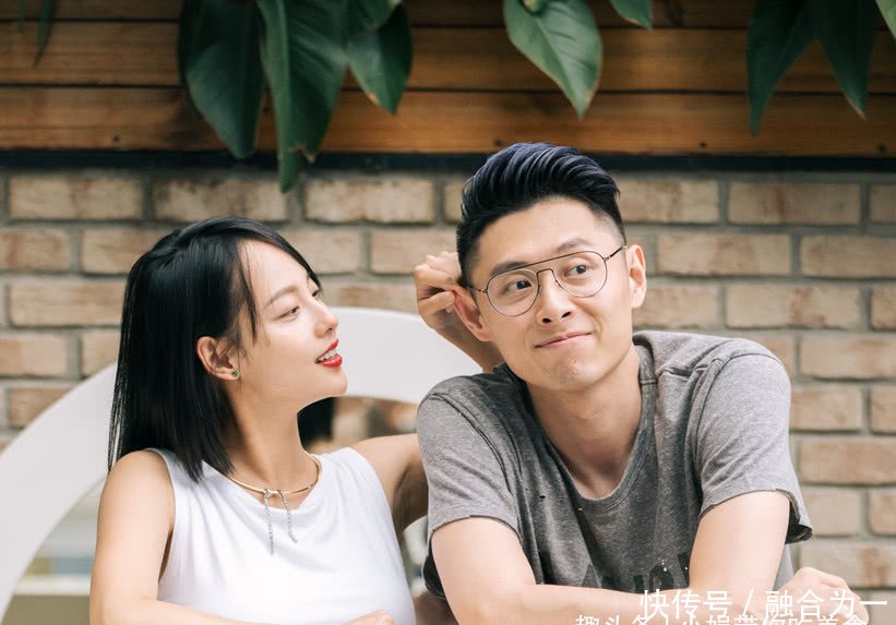 张嘉倪公开买超身份,和王思聪确实关系匪浅,自