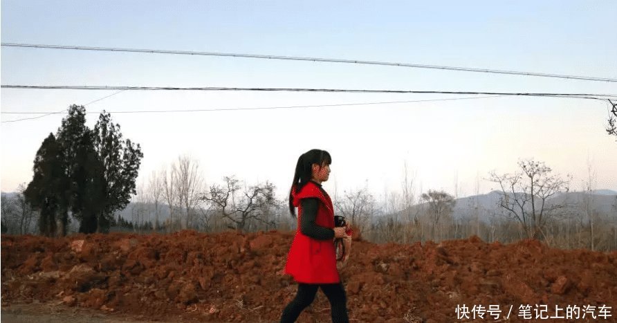 河南漂亮女孩多次相亲,条件放弃男方全部听到弱点狮子座女生的的图片