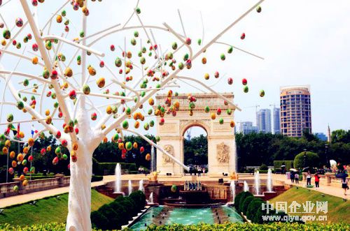 \＂五一\＂首日，深圳世界之窗有3万游客体验俄罗斯风情之旅