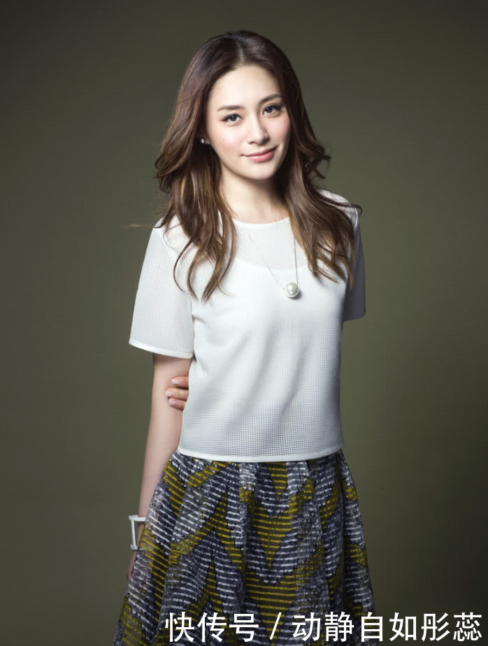 结婚被吐槽的阿娇,穿火龙果裙秒变孕妇,网友