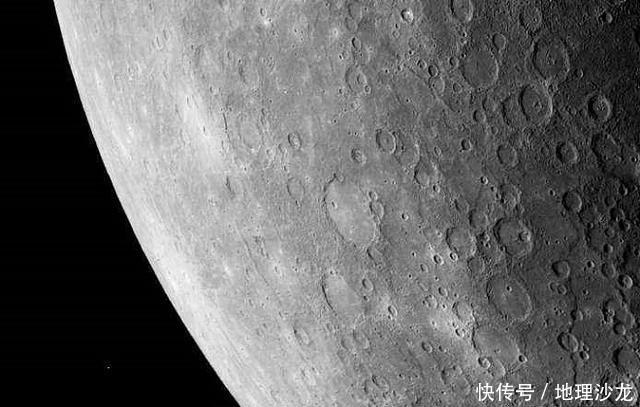 距太阳最近的行星水星,其昼夜温差达到610℃,为太阳系内最大