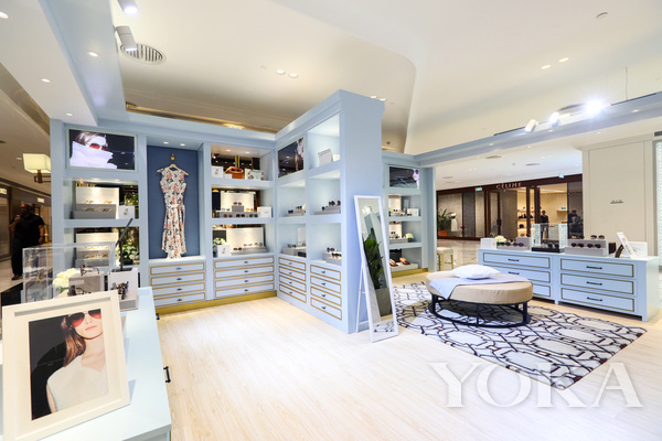 溥仪衣橱眼镜展 VICTORIA BECKHAM 专场(图3) 溥仪衣橱眼镜展 VICTORIA BECKHAM 专场(图3)