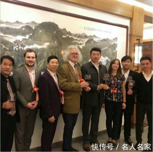 白俄罗斯共和国文化联盟主席来京接见徐建新教