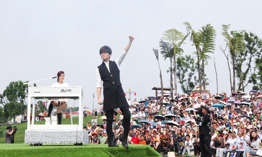 玖月奇迹草原万人演唱会 高徒技惊四座成焦点