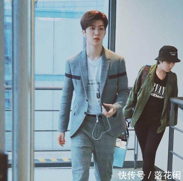 陈立农和范丞丞年纪相同,但穿衣风格和气质特