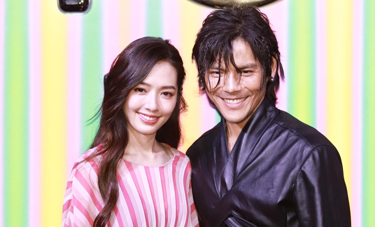 又被拍了,郭碧婷向佐在一起,就像现实版霸总和