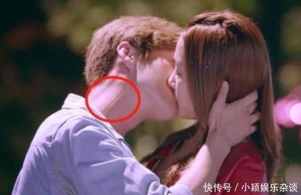 鹿晗吻关晓彤34秒,吻到脖子青筋暴起,网友私下