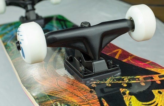 双翘滑板和长板的区别 初学者买双翘板好还是