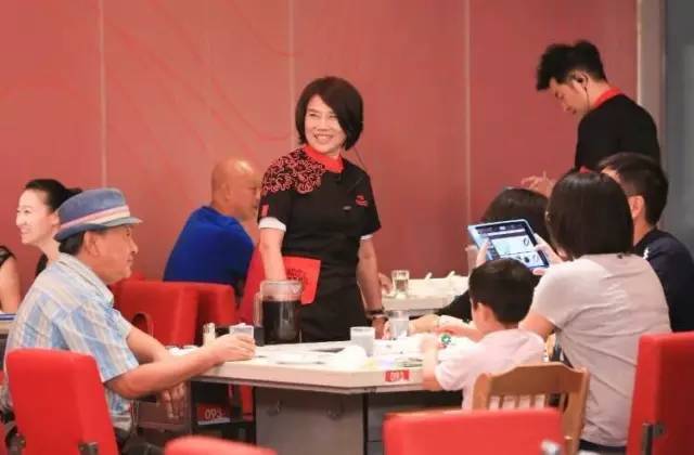 我是创始人董明珠:破坏实体经济的,都是罪人