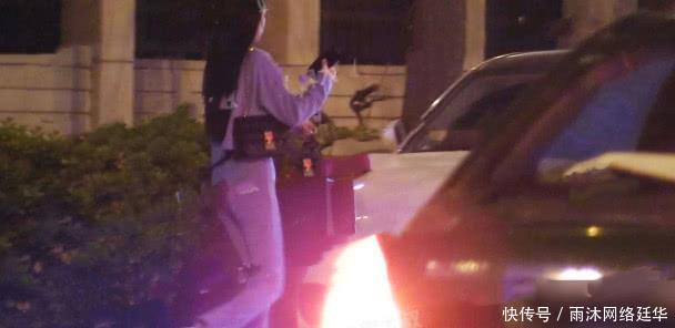 李亚鹏被曝和神秘头像约,长相女生清纯,深夜欧美高清范女方女子图片图片