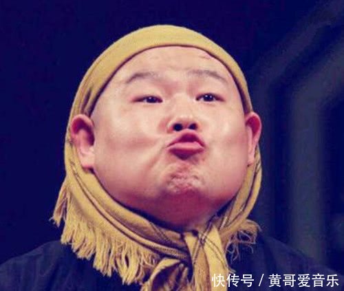 岳云鹏玩抖音坐拥粉丝2000万,大方送如此贴身