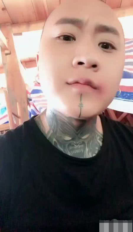 快手方丈回应被打上热搜,造型太过雷人,影响恶