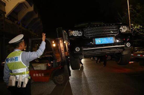 驾照被扣24分,网友:怎么扣?先扣12分,重考一个