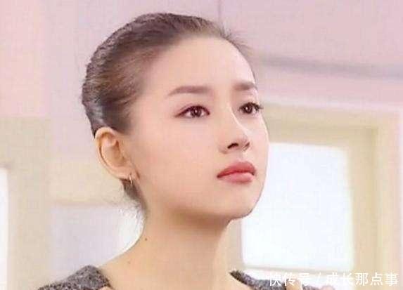 年轻时的董洁有多美?无法情趣言形容,刘亦菲在房用语杭州一路文图片