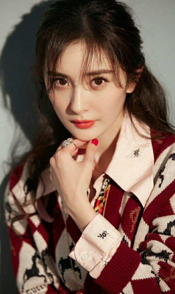 明星也吃瓜张馨予浏览杨幂黑料视频,网友明星