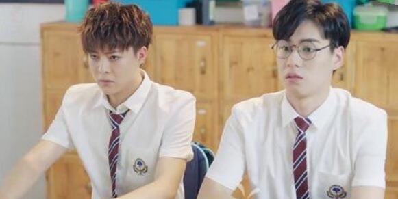 郑爽和彭于晏演情侣是啥感觉?这部剧上演各种神撞脸!