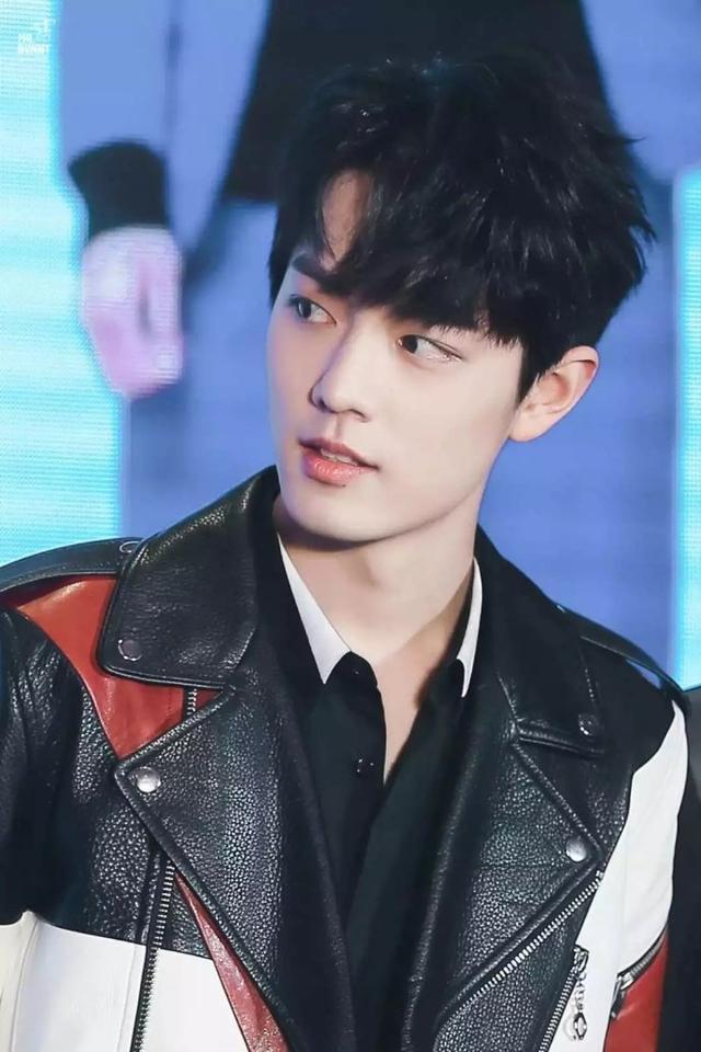 2018最火的6位男星,李易峰落榜,邓伦仅排第二