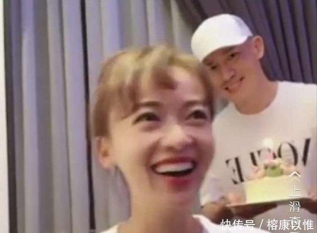 吴谨言生日直播,聂远捧蛋糕现身,正宫娘娘亲璎