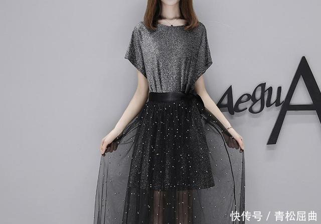 女人夏天这样穿,紧身连衣裙的优雅+宽松大码,