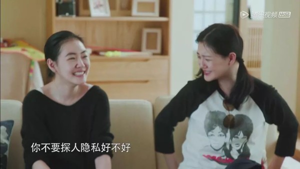 小S一来就变搞笑，看到S姐妹热热闹闹还是戳到了我们的青春！
