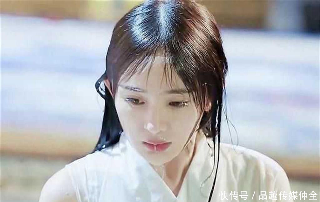 《扶摇》收视破100亿, 阮经天自曝被杨幂吻到