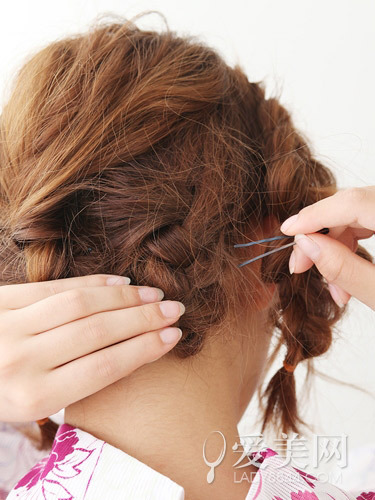 中长发发型<em>扎法</em>六步编发唯美速学_360问答
