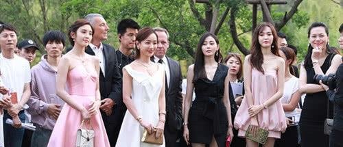 唐嫣、杨蓉、唐艺昕同框未修图照流出,谁的颜