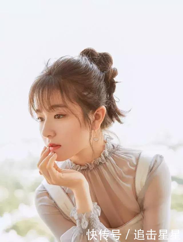 易烊千玺中戏女同学私照曝光, 女粉丝看了 以后