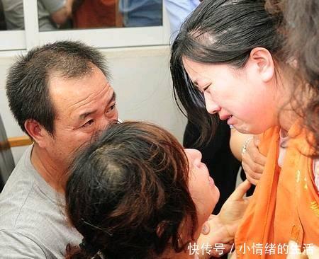 龙凤胎一个都不像我，我怀疑老婆，多年后送儿女上大学，我傻了