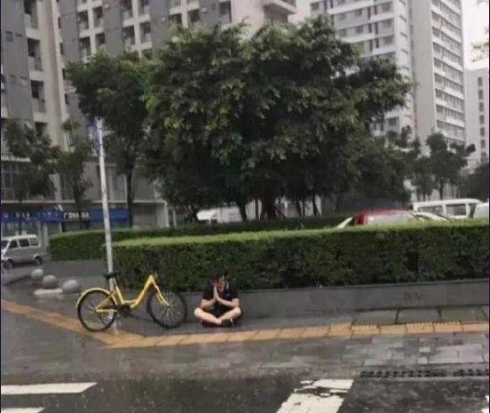 边开边做,老司机车技真的好啊!爆笑内涵囧图(544)