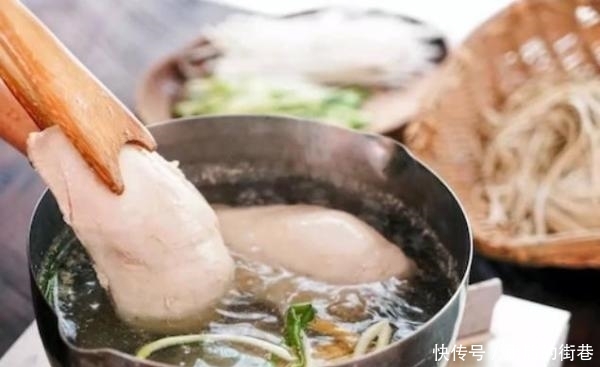 鸡胸肉一般煮多少分钟煮熟 t019a097e2e6aad4ea0.jpg