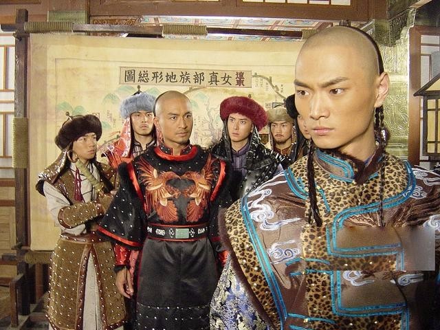 2003年参演电视剧《孝庄秘史》,在剧中饰演多铎一角,多铎快人快语,是