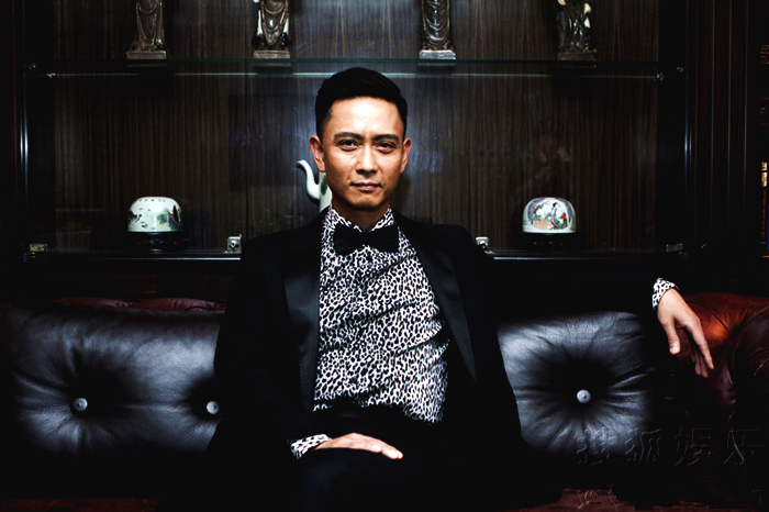 香港演员,34岁和张曼玉同获金马奖,55岁参演《