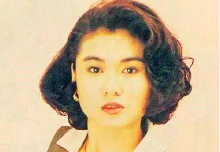 她曾艳压李嘉欣却患抑郁症自残，如今44岁为保容颜整容险丧命！